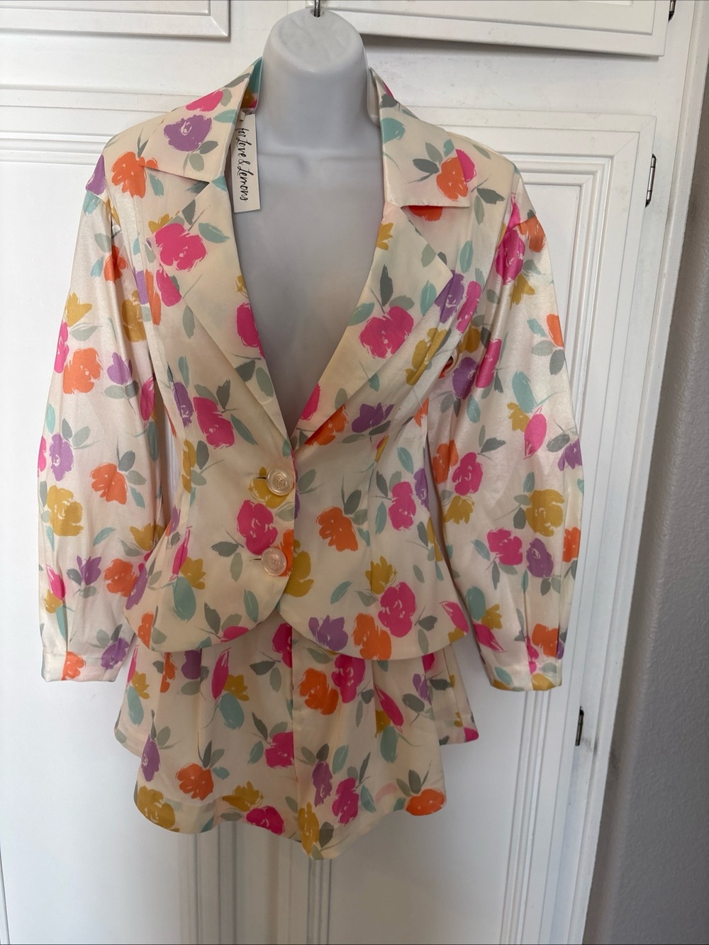 NWT RARE  !  For Love & Lemons Floral Blazer  & Shorts  Set  Sz S Yellow Pink